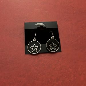 Black star Earrings